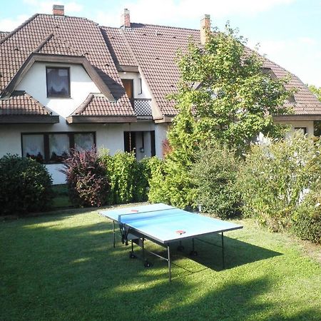 Gruendner Vendeghaz Bed and Breakfast Siófok Buitenkant foto