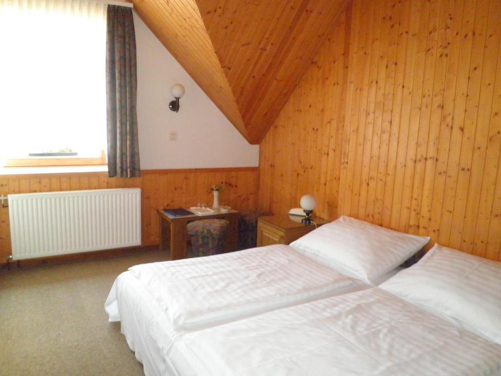 Gruendner Vendeghaz Bed and Breakfast Siófok Kamer foto