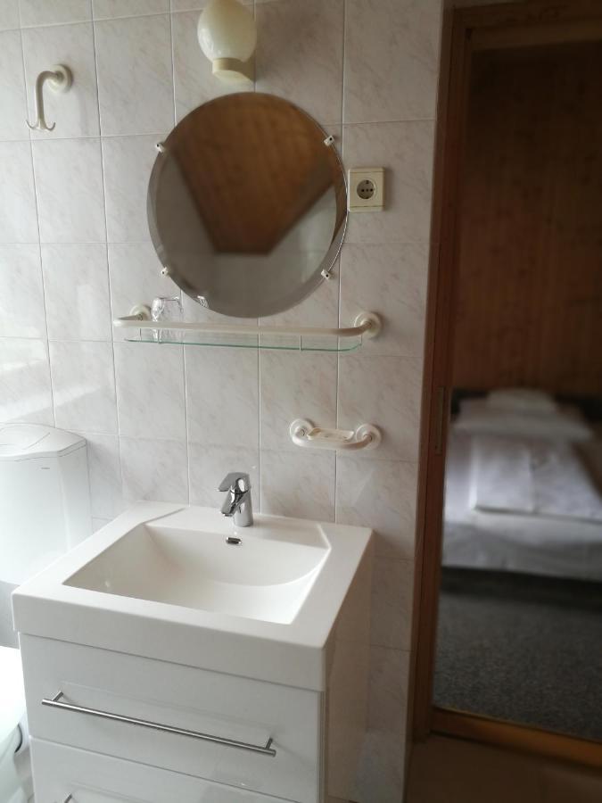 Gruendner Vendeghaz Bed and Breakfast Siófok Buitenkant foto