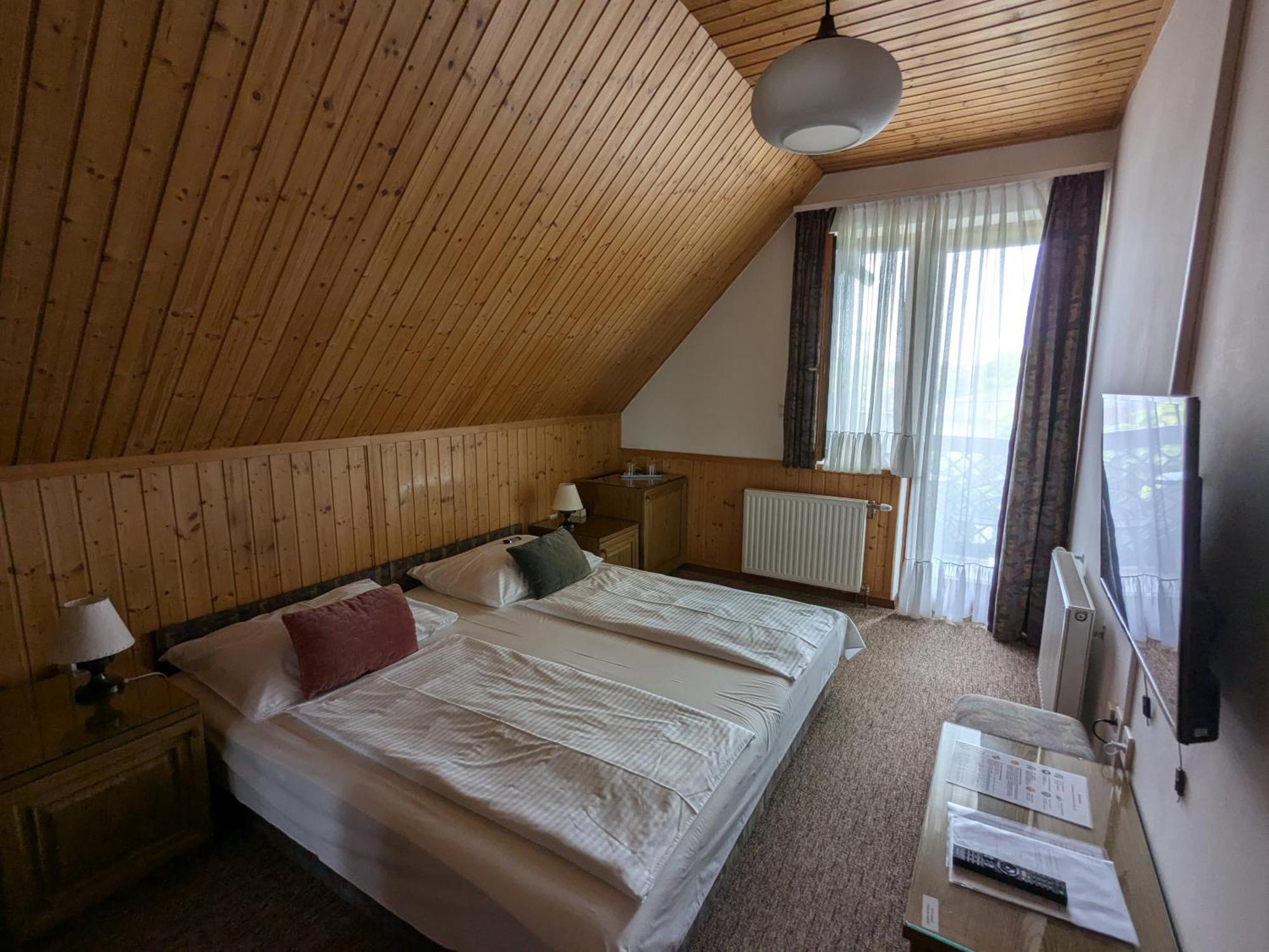 Gruendner Vendeghaz Bed and Breakfast Siófok Buitenkant foto
